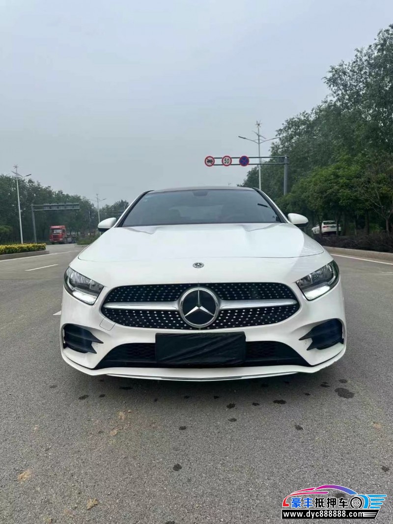 20年奔驰A轿车抵押车出售