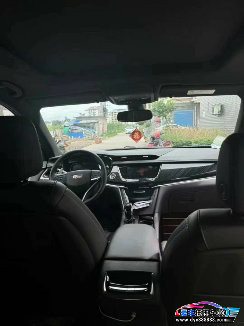 21年凯迪拉克xt6轿车抵押车出售