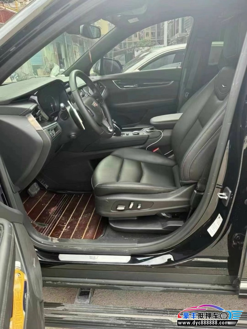 21年凯迪拉克xt6轿车抵押车出售