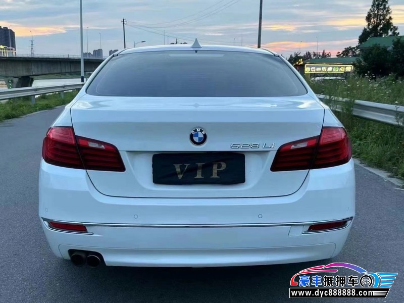 19年宝马X1轿车抵押车出售