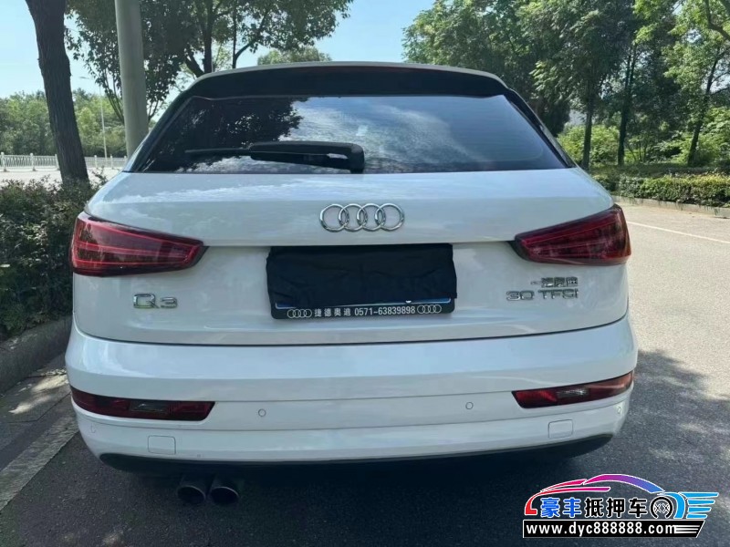 17年奥迪Q3轿车抵押车出售