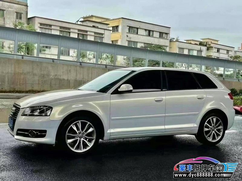 10年奥迪A3轿车抵押车出售