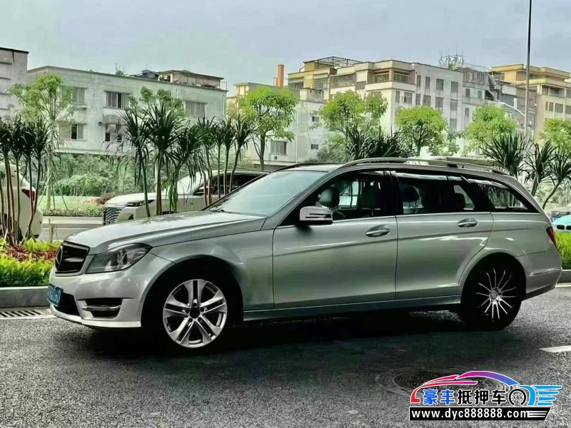 12年奔驰C轿车抵押车出售