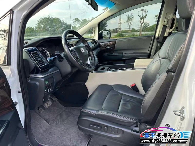 16年本田艾力绅轿车抵押车出售