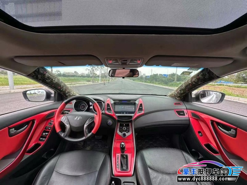 15年现代朗动轿车抵押车出售