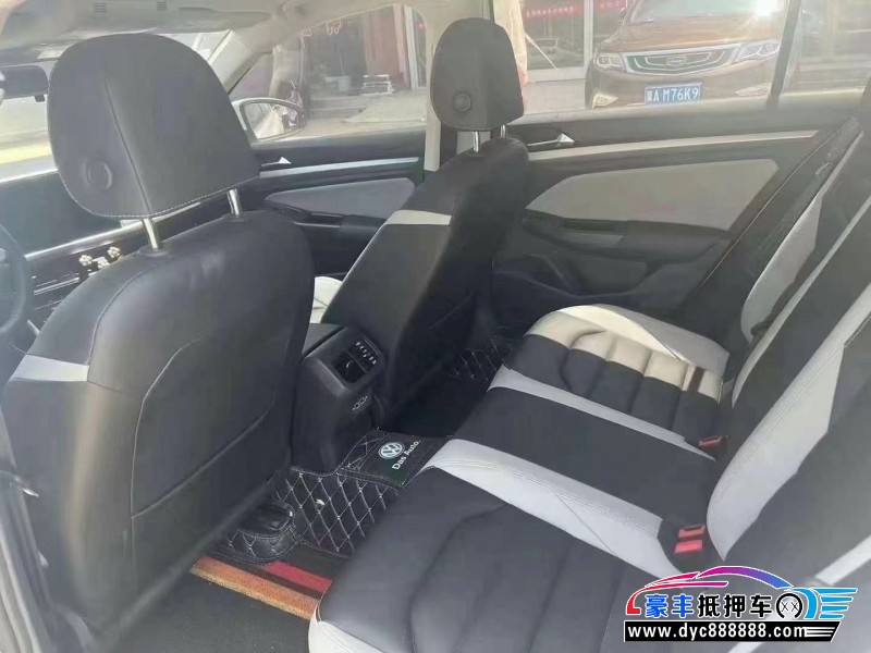 22年大众宝来轿车抵押车出售