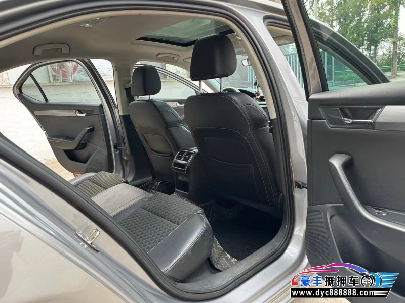 17年斯柯达速派轿车抵押车出售