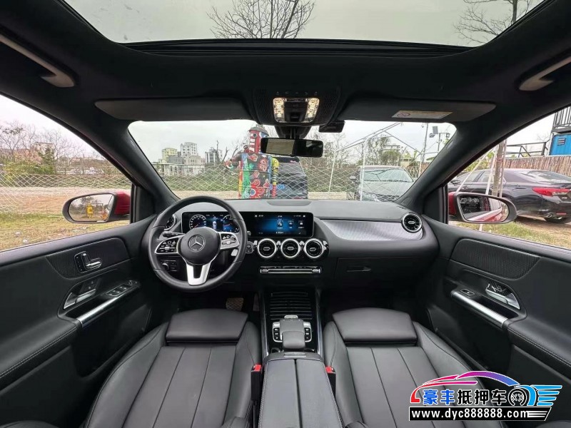 21年奔驰B轿车抵押车出售