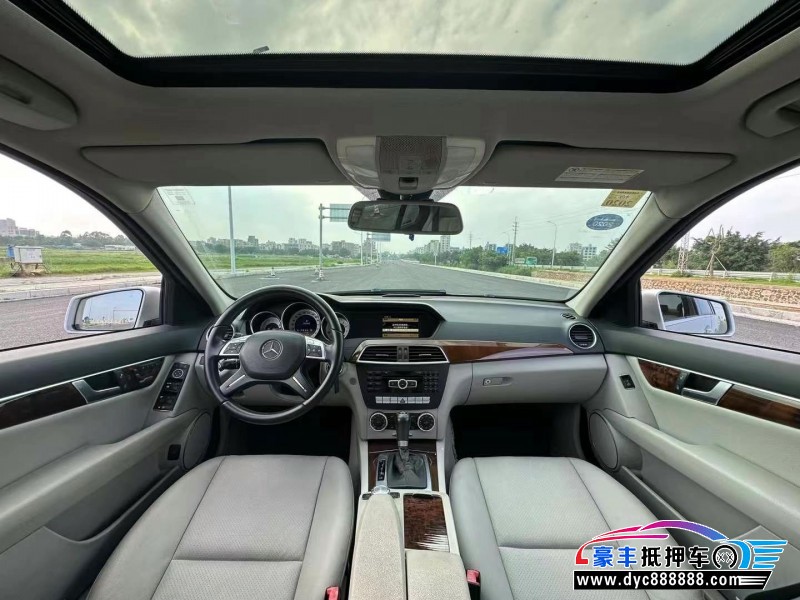 12年奔驰C轿车抵押车出售