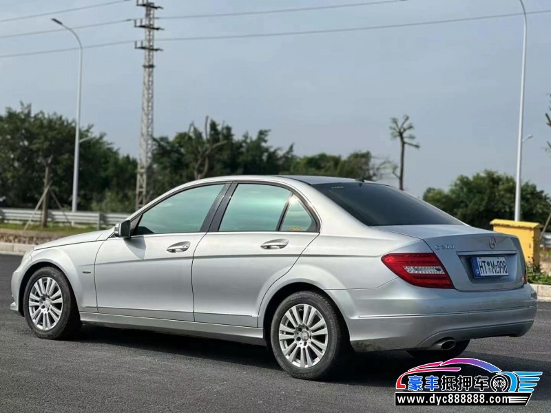 12年奔驰C轿车抵押车出售