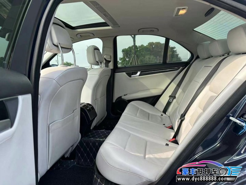 12年奔驰C轿车抵押车出售