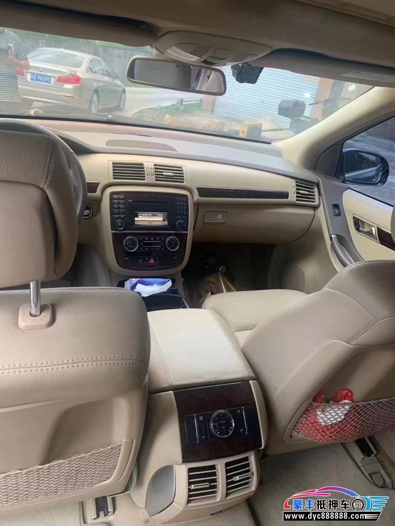 10年奔驰R轿车抵押车出售