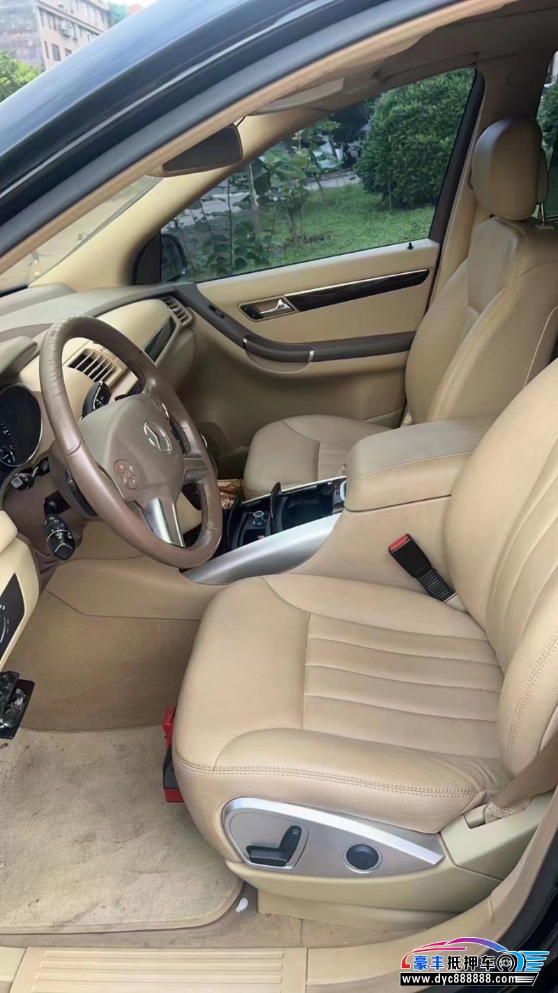 10年奔驰R轿车抵押车出售