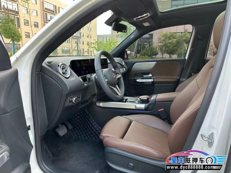 22年奔驰GLB轿车抵押车出售