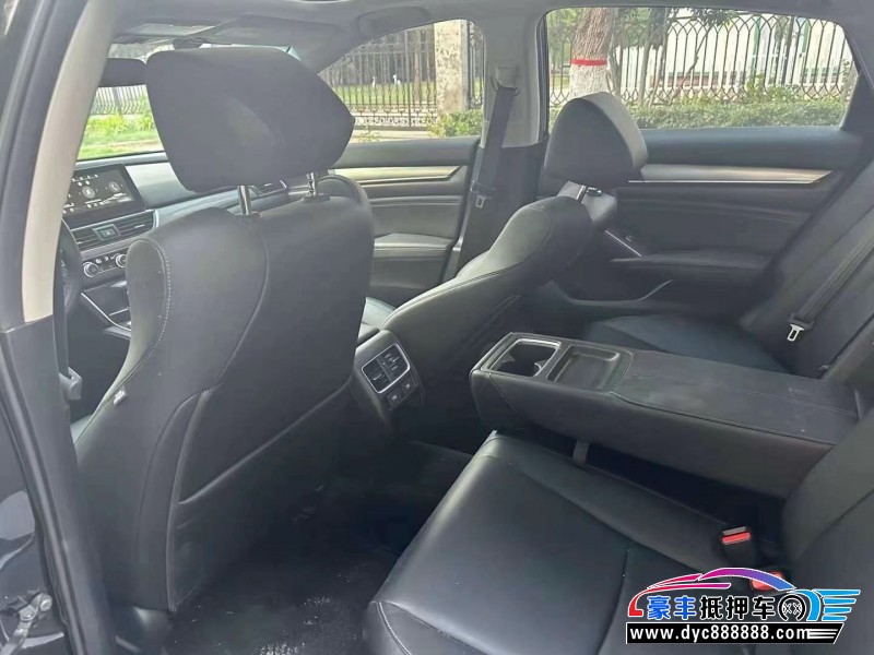 22年本田雅阁轿车抵押车出售