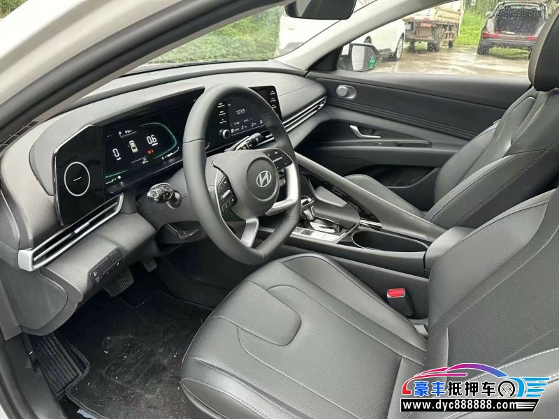 24年现代伊兰特轿车抵押车出售