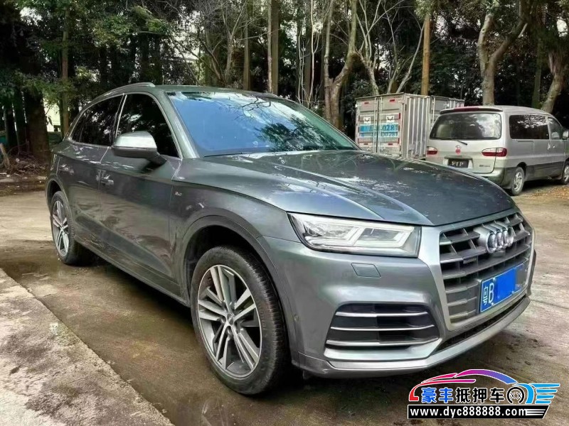 21年奥迪Q5轿车抵押车出售