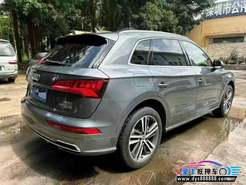 21年奥迪Q5轿车抵押车出售