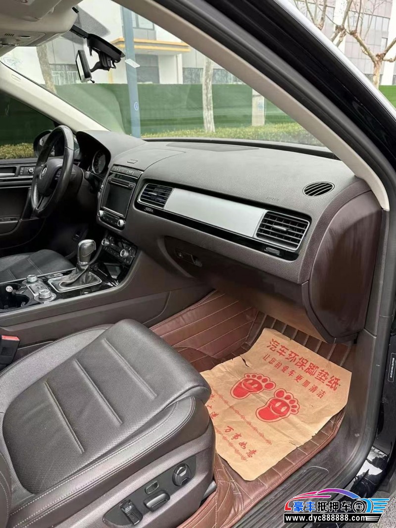 17年大众途锐SUV抵押车出售