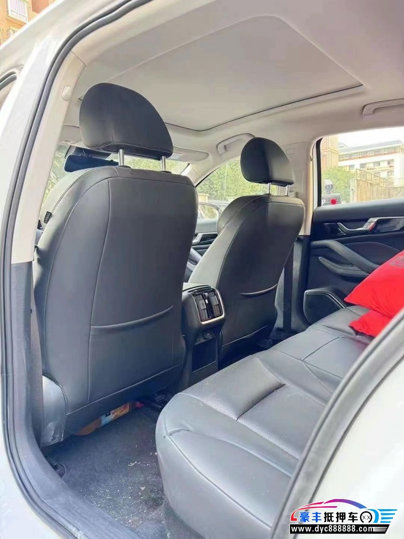 23年奔腾B70轿车抵押车出售