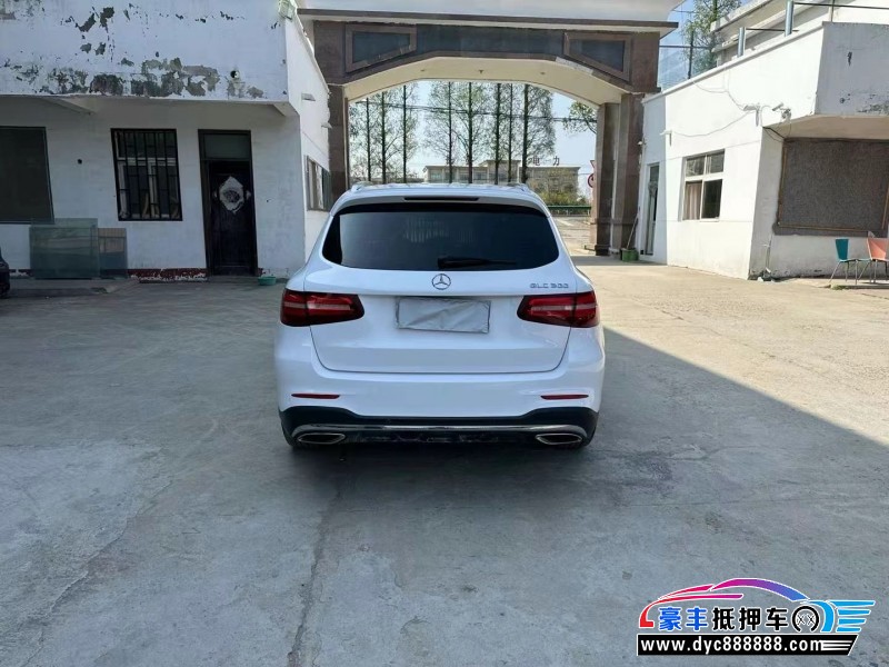 17年奔驰GLC轿车抵押车出售