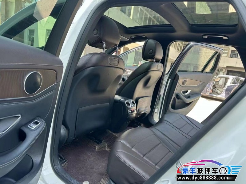 17年奔驰GLC轿车抵押车出售