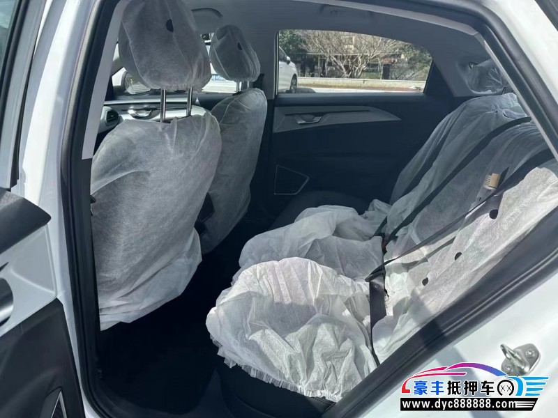 24年吉利几何轿车抵押车出售