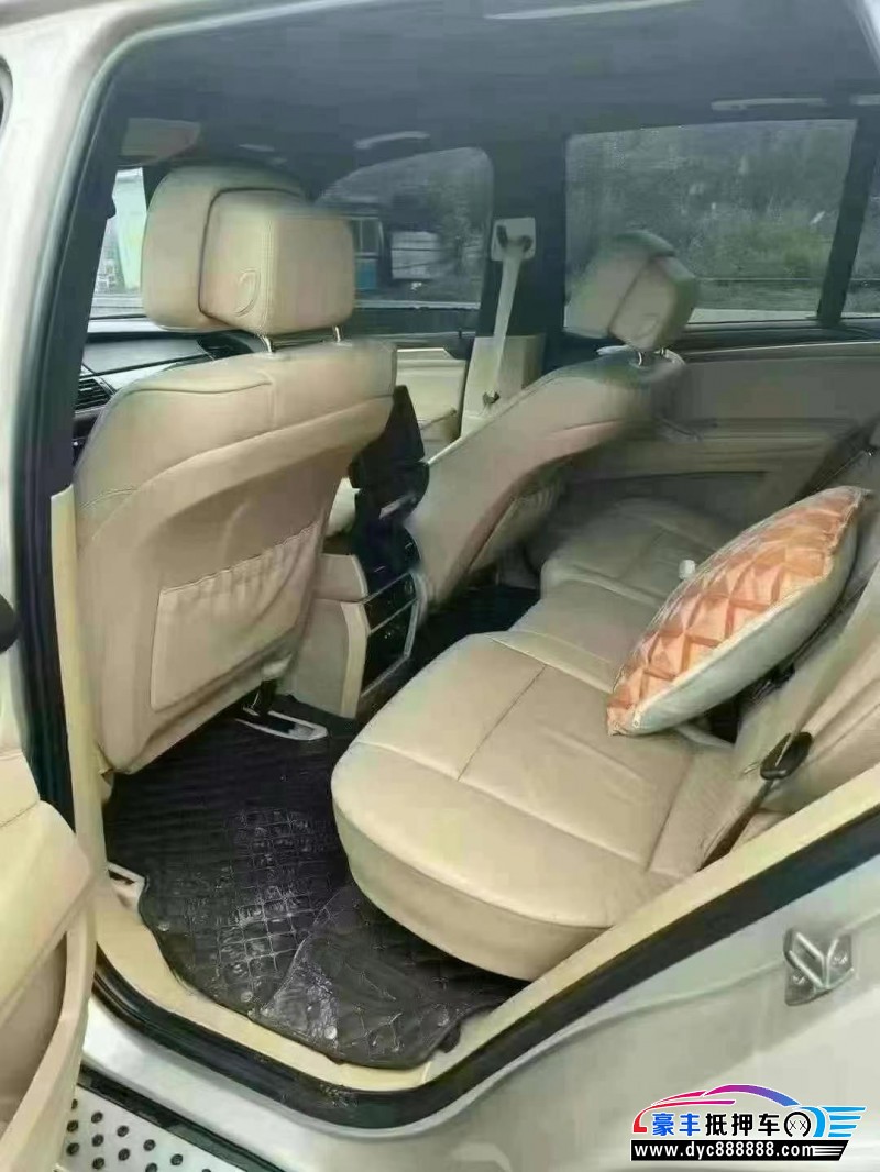 13年宝马X5轿车抵押车出售