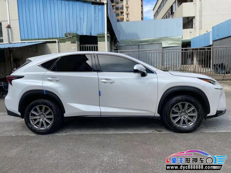 15年雷克萨斯NX轿车抵押车出售