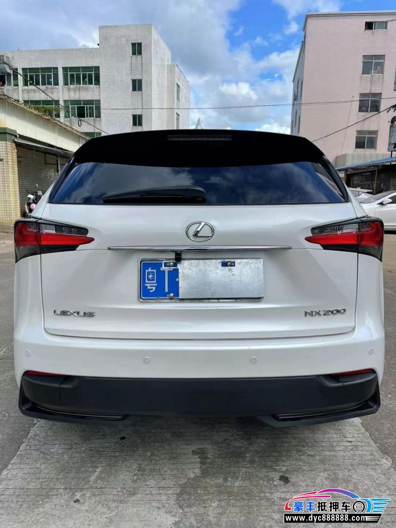 15年雷克萨斯NX轿车抵押车出售