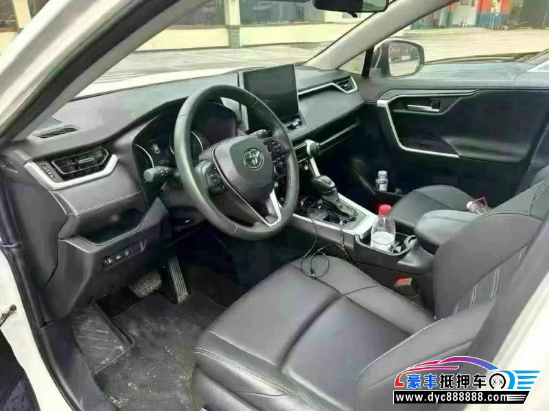 22年丰田威兰达轿车抵押车出售