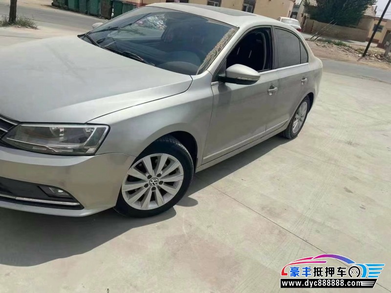 16年大众速腾轿车抵押车出售