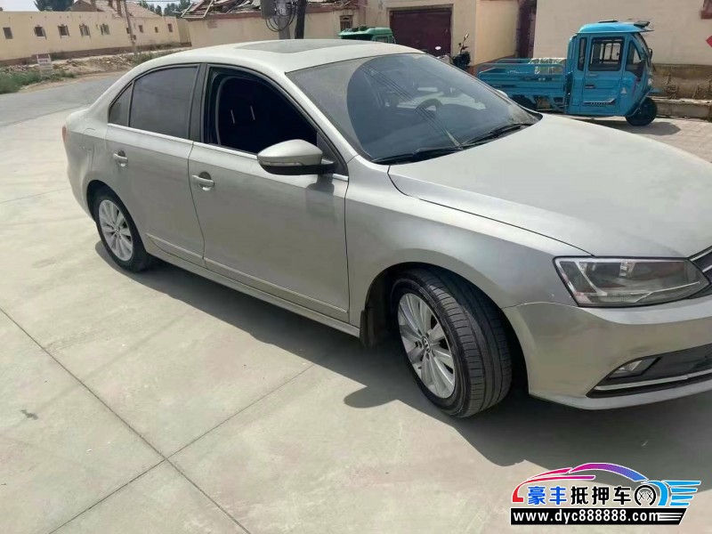 16年大众速腾轿车抵押车出售