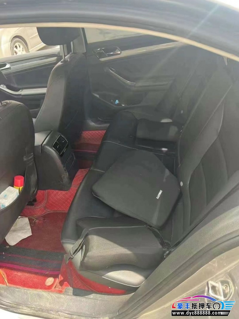 16年大众速腾轿车抵押车出售