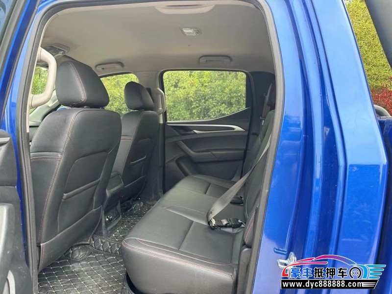 18年上汽大通T60轿车抵押车出售