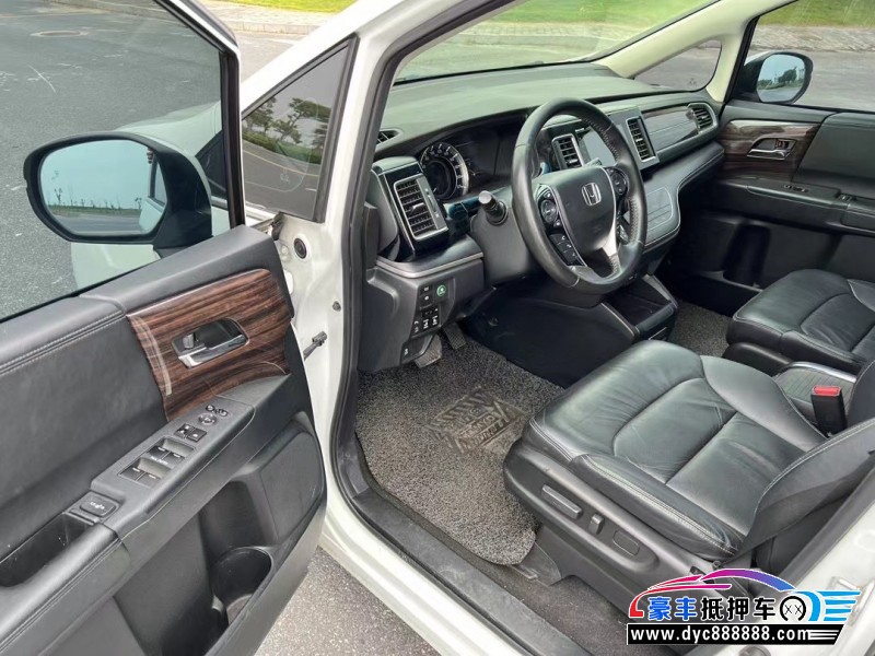 16年本田艾力绅轿车抵押车出售