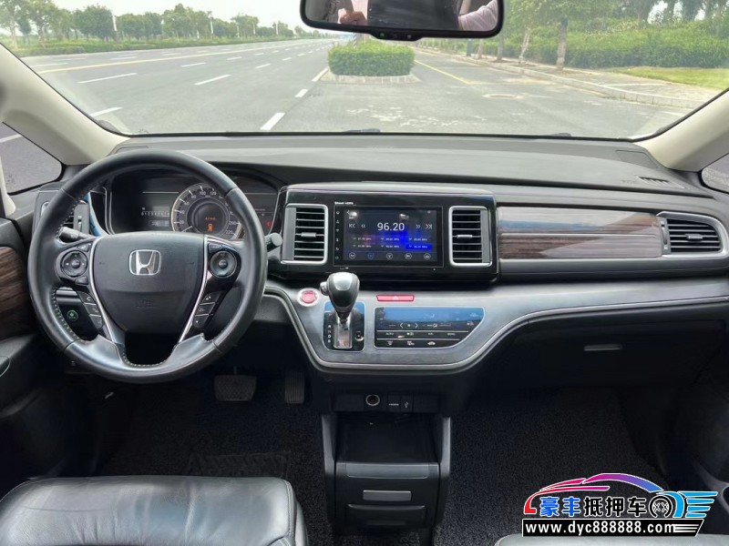 16年本田艾力绅轿车抵押车出售