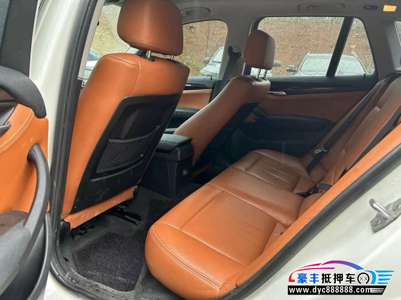 15年宝马X1轿车抵押车出售