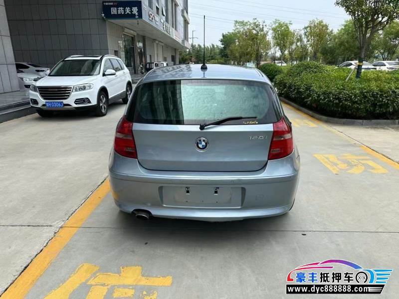 11年宝马1系轿车抵押车出售