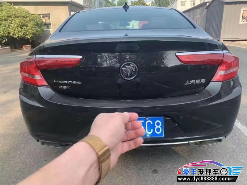 16年别克君威轿车抵押车出售