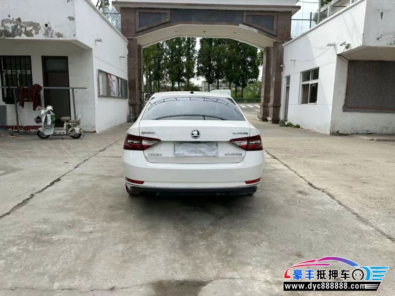 17年斯柯达速派轿车抵押车出售