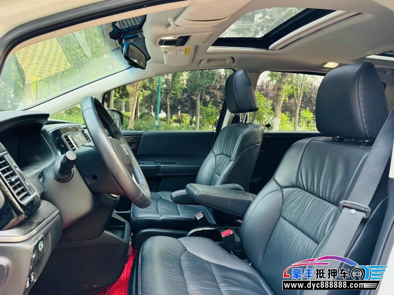 18年本田艾力绅轿车抵押车出售