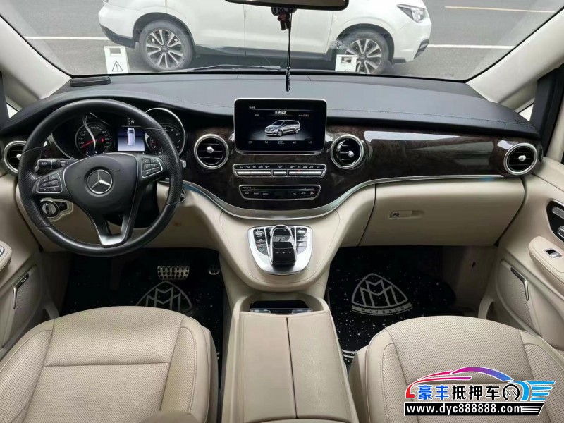 19年奔驰V轿车抵押车出售