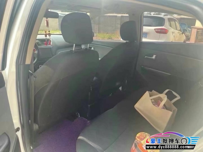 16年起亚K2轿车抵押车出售