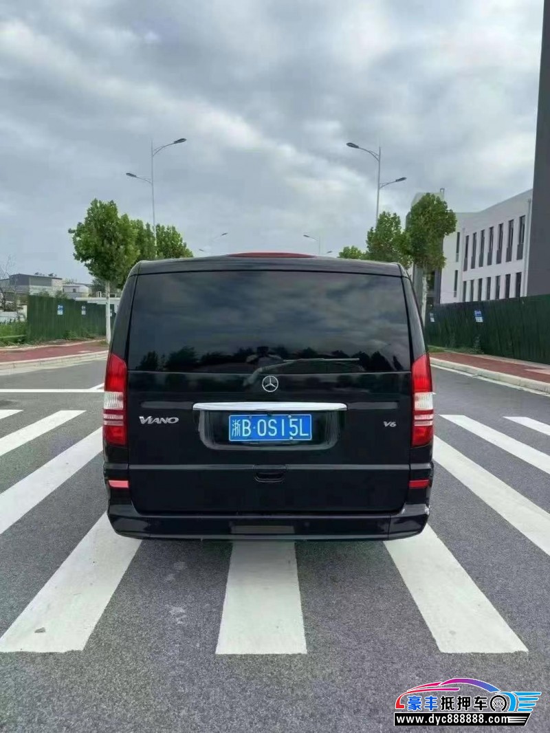 14年奔驰唯雅诺MPV抵押车出售