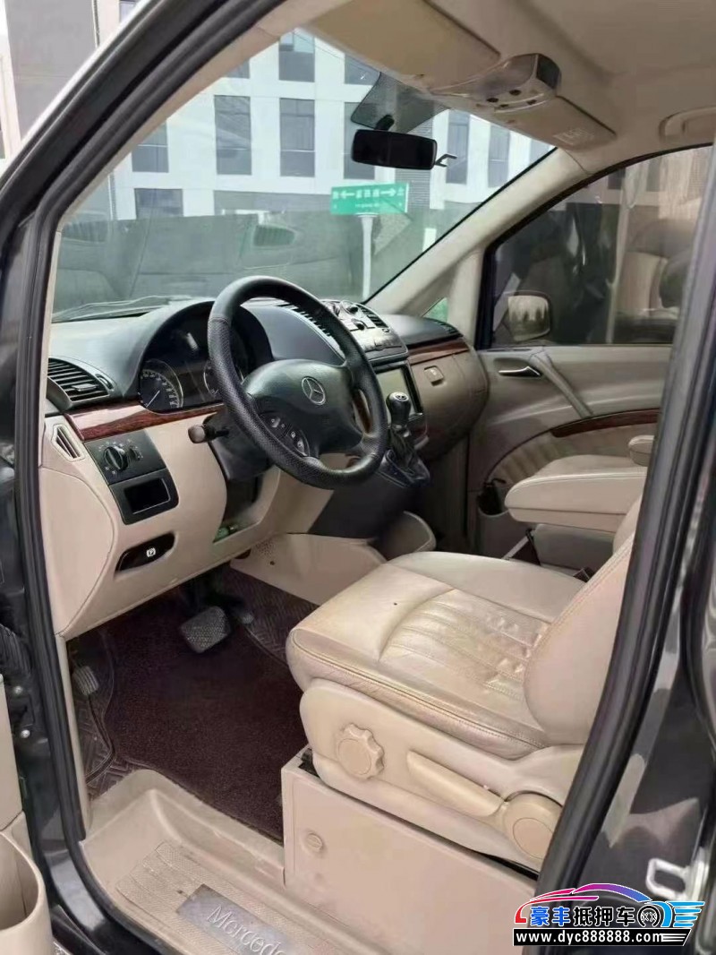 14年奔驰唯雅诺MPV抵押车出售