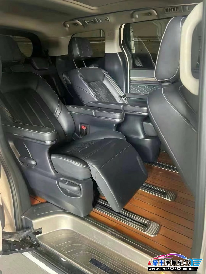 20年传祺M8轿车抵押车出售