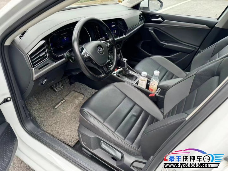 21年大众速腾轿车抵押车出售