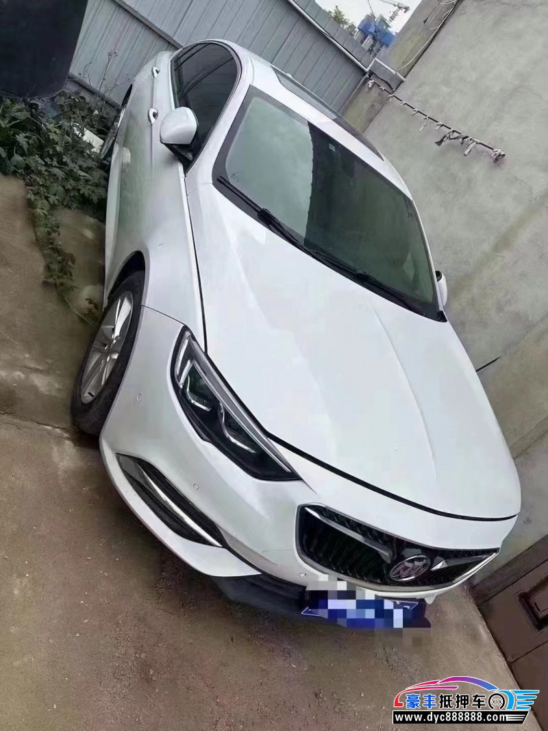 18年别克君威轿车抵押车出售