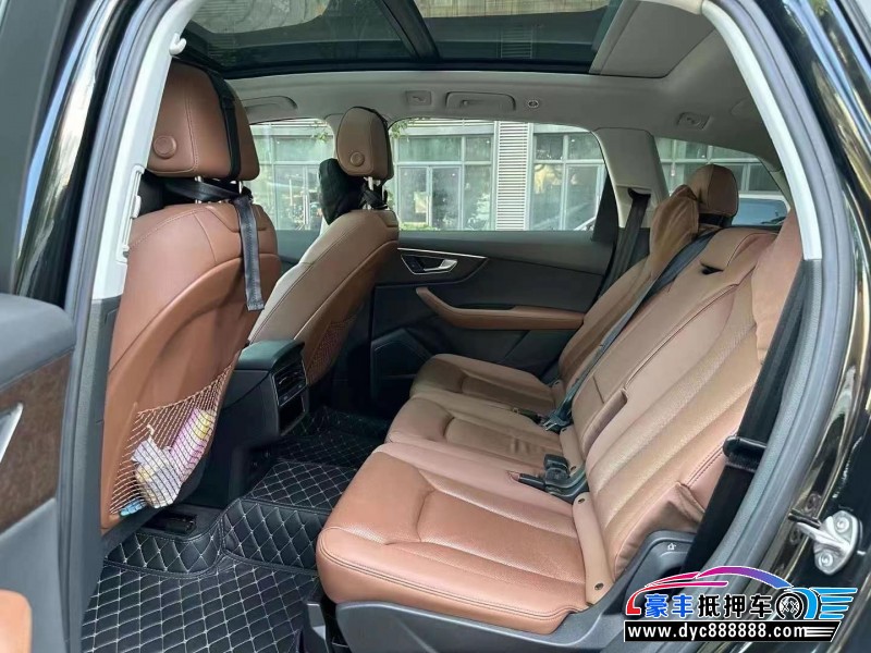 23年奥迪Q7轿车抵押车出售